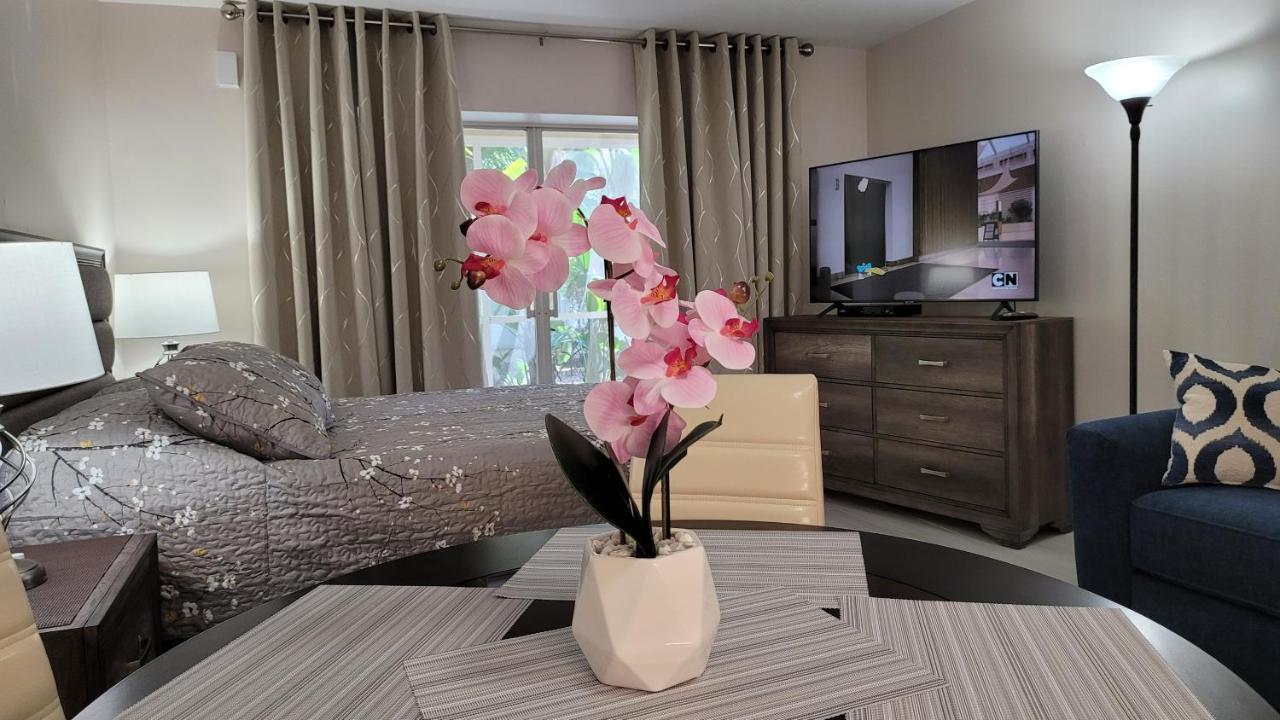 Beach Front Condo Paradise. Ground Floor.Studio. 朗博特岛 外观 照片