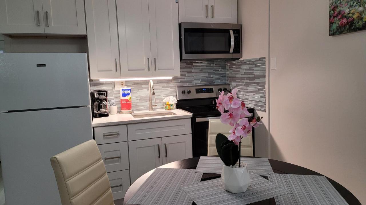 Beach Front Condo Paradise. Ground Floor.Studio. 朗博特岛 外观 照片